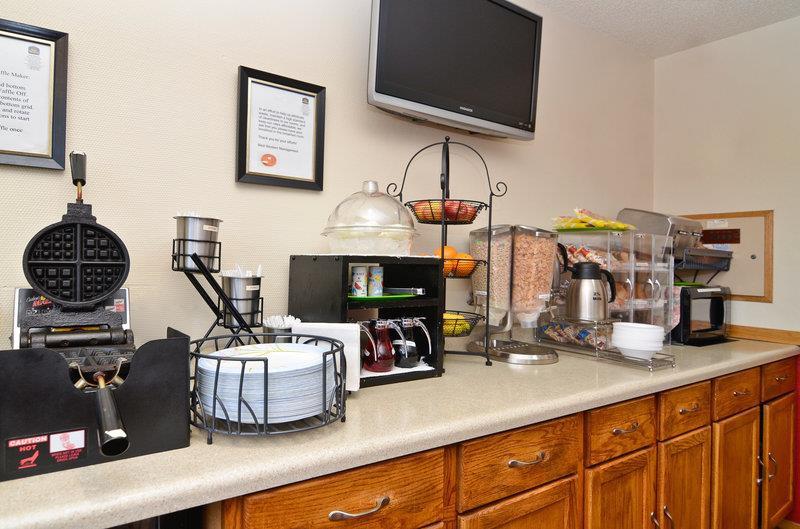 Best Western Inn Of St. Charles Saint Charles Restoran gambar